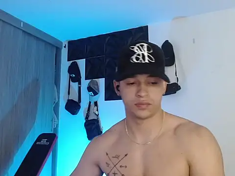 Snapshot of adam_keith chatting on 12/02/25, 06:31 adam keith online show from 12/02/25, 06:31