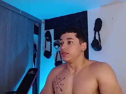 Snapshot of adam_keith chatting on 12/05/25, 01:21 adam keith online show from 12/05/25, 01:21