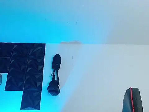 Snapshot of adam_keith chatting on 11/28/25, 10:10 adam keith online show from 11/28/25, 10:10