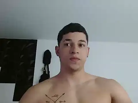 Snapshot of adam_keith chatting on 11/29/25, 04:07 adam keith online show from 11/29/25, 04:07