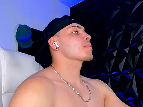 Maxwell Dupont online show from 11/26/25, 06:19