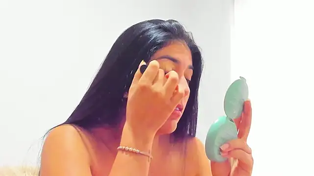 lunnarosse online show from 11/28/25, 12:49