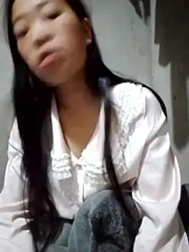 Snapshot of Yumiik2kk chatting on 11/15/25, 09:52 Yumiik2kk online show from 11/15/25, 09:52