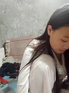 Yumiik2kk online show from 12/14/25, 08:09