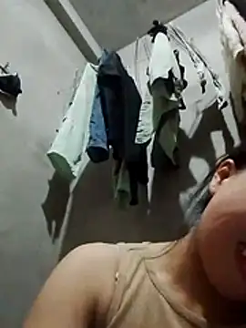 Yumiik2kk online show from 11/17/25, 11:36