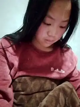 Yumiik2kk online show from 12/01/25, 08:53