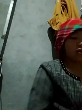 Yumiik2kk online show from 11/29/25, 05:02