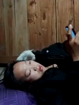 Yumiik2kk online show from 12/22/25, 01:22