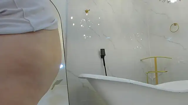 ashley stone7 online show from 12/21/25, 07:59