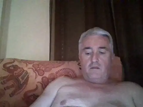 Snapshot of Cumlover5534 chatting on 10/08/25, 09:11 Cumlover5534 online show from 10/08/25, 09:11