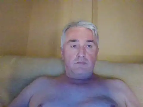 Snapshot of Cumlover5534 chatting on 04/11/26, 04:43 Cumlover5534 online show from 04/11/26, 04:43