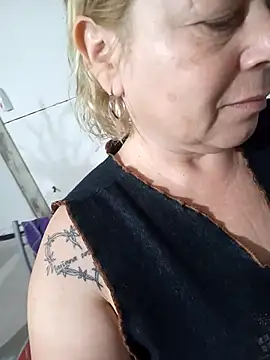 1milfemma online show from 11/14/25, 02:15