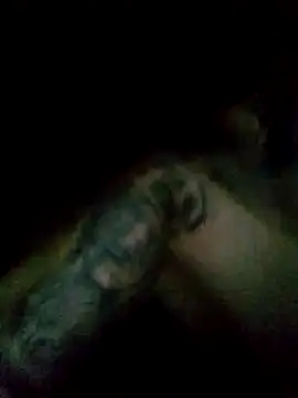 Snapshot of SquareCupcake26 chatting on 11/08/25, 06:22 SquareCupcake26 online show from 11/08/25, 06:22