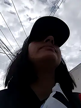 Luna juicy online show from 12/05/25, 01:43