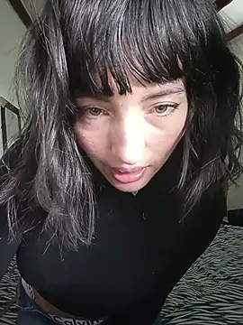 Luna juicy online show from 12/04/25, 07:57