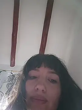 Luna juicy online show from 11/26/25, 10:10