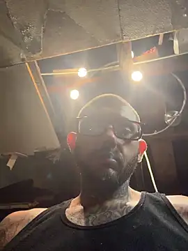 trickydickydaddy online show from 05/05/26, 09:23