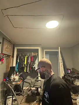 trickydickydaddy online show from 02/10/26, 05:23