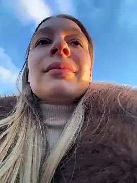 SashaCatt online show from 12/22/25, 11:32