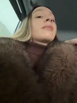 SashaCatt online show from 12/23/25, 10:14