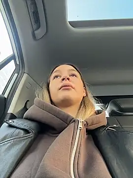 SashaCatt online show from 04/12/26, 08:17