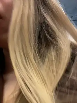 SashaCatt online show from 04/17/26, 08:17