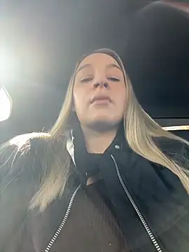 SashaCatt online show from 04/18/26, 08:49