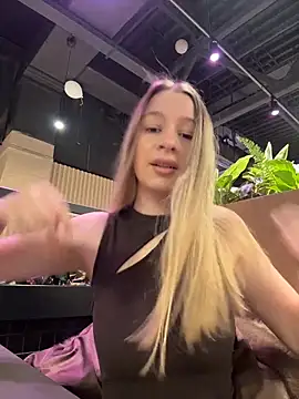 SashaCatt online show from 11/24/25, 07:19