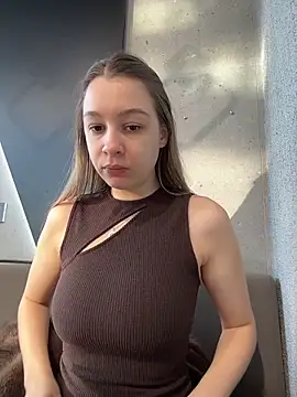 SashaCatt online show from 12/14/25, 09:04