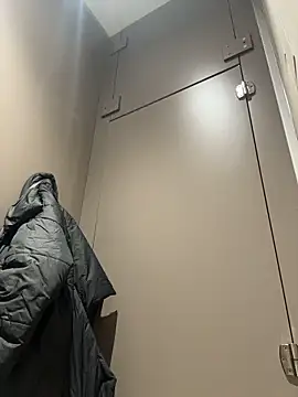 SashaCatt online show from 12/16/25, 09:35