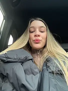 SashaCatt online show from 04/05/26, 08:21