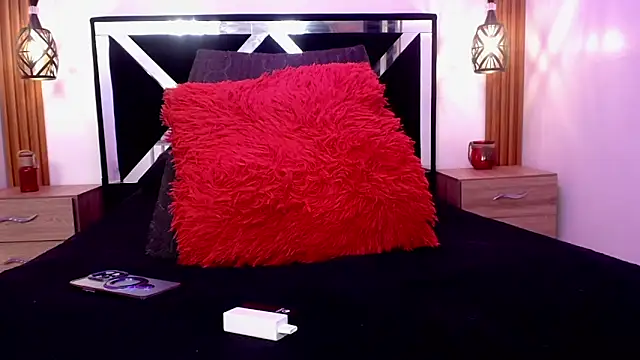 SCARLETT INK  online show from 04/22/26, 07:59