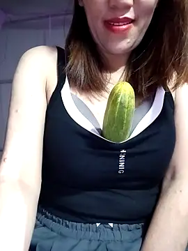 Snapshot of Hini68 chatting on 03/10/26, 01:09 Hini68 online show from 03/10/26, 01:09