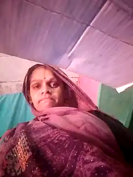 Snapshot of aaruna_hot83 chatting on 11/08/25, 10:19 aaruna hot83 online show from 11/08/25, 10:19