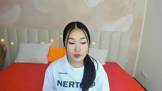 Snapshot of LanaMeiz chatting on 11/12/25, 09:35 LanaMeiz online show from 11/12/25, 09:35