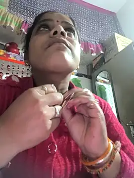 Hot suini online show from 02/13/26, 04:18