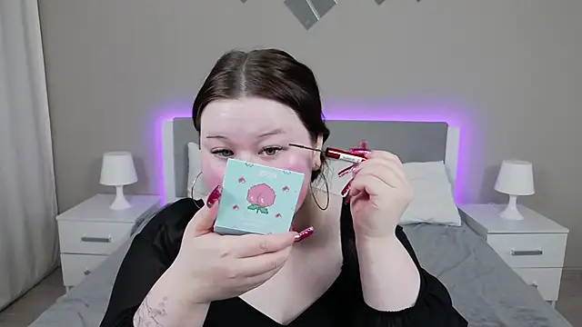 EvaNova  online show from 11/13/25, 04:27