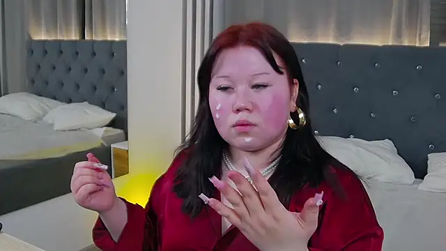 EvaNova  online show from 12/18/25, 04:39