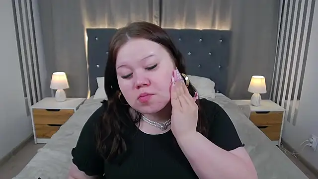 EvaNova  online show from 12/14/25, 04:29