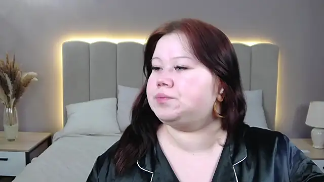 Snapshot of EvaNova_ chatting on 02/09/26, 10:24 EvaNova online show from 02/09/26, 10:24