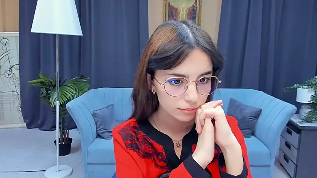 Snapshot of KellyeSieck chatting on 11/12/25, 09:13 KellyeSieck online show from 11/12/25, 09:13