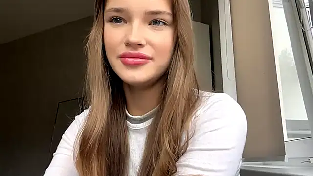 Snapshot of HuldaTredo chatting on 11/13/25, 10:19 HuldaTredo online show from 11/13/25, 10:19