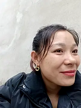 Snapshot of Lyla_john chatting on 12/16/25, 09:46 Lyla john online show from 12/16/25, 09:46