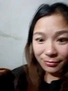 Snapshot of Lyla_john chatting on 12/18/25, 07:13 Lyla john online show from 12/18/25, 07:13