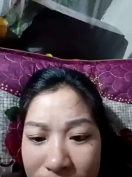 Lyla john online show from 12/22/25, 10:32