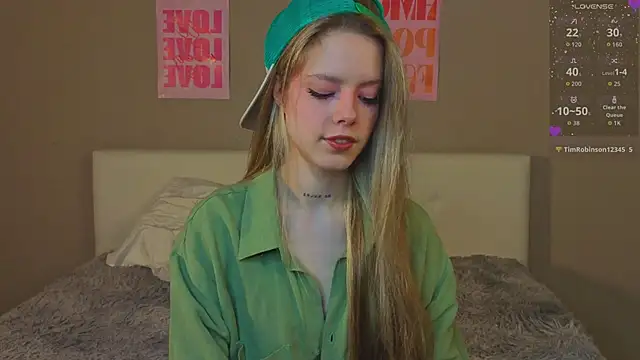 TiffinyMergist online show from 01/10/26, 06:47