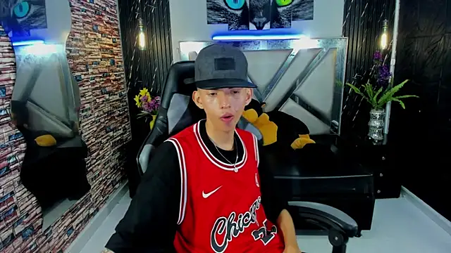 Arthur Loui online show from 11/08/25, 08:01