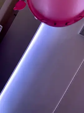 yourselenaa online show from 01/12/26, 01:18