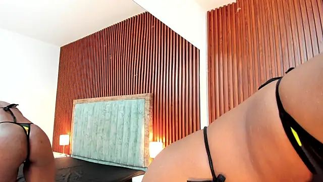 Ivyy Fox  online show from 11/29/25, 11:54