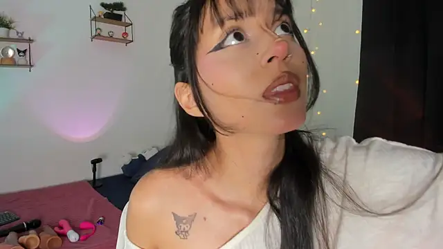 Tamara Aluna  online show from 07/30/26, 06:18